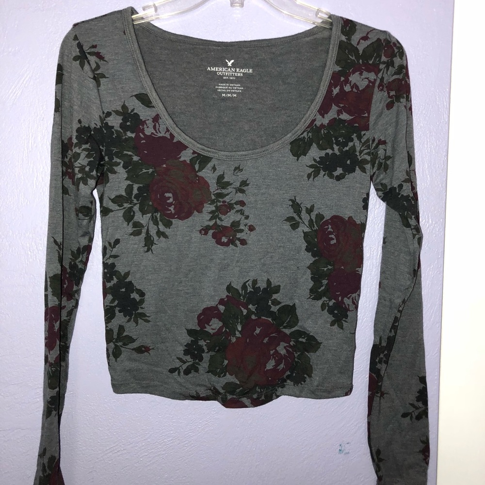 Long sleeve crop top